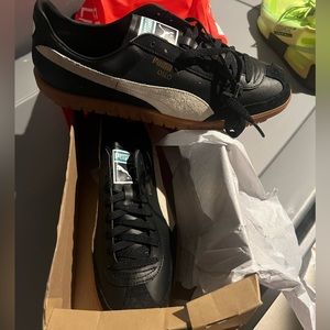 - Puma Oslo shoes